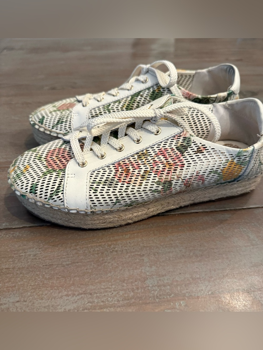 Vince Camuto JOELLAN Espadrille Platform Sneaker Size 7m Preowned